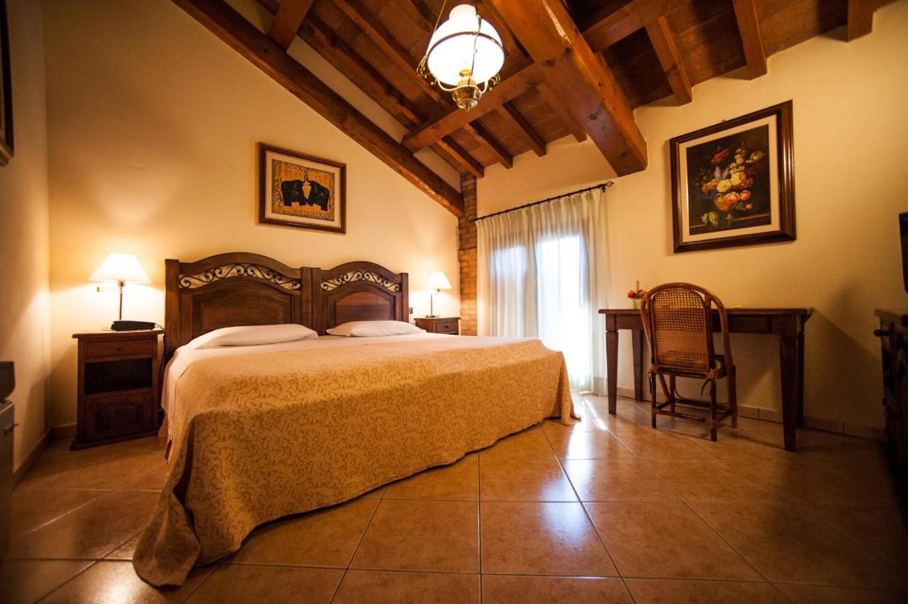 Hotel Corte Vecchia San Prospero Extérieur photo